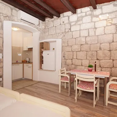 Chupa Apartment *